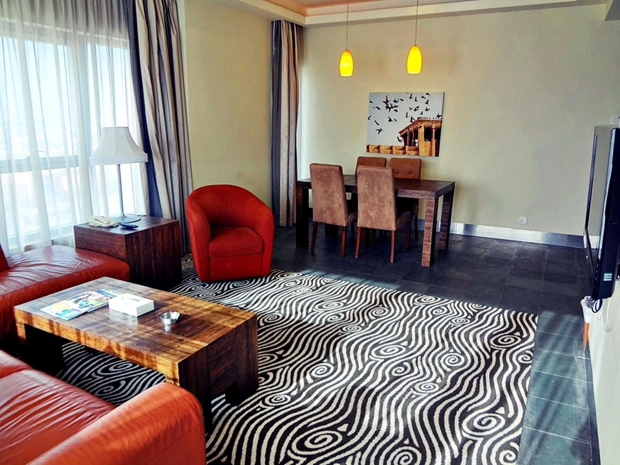 Al Raya Suites Hotel Al-Manamah Bagian luar foto